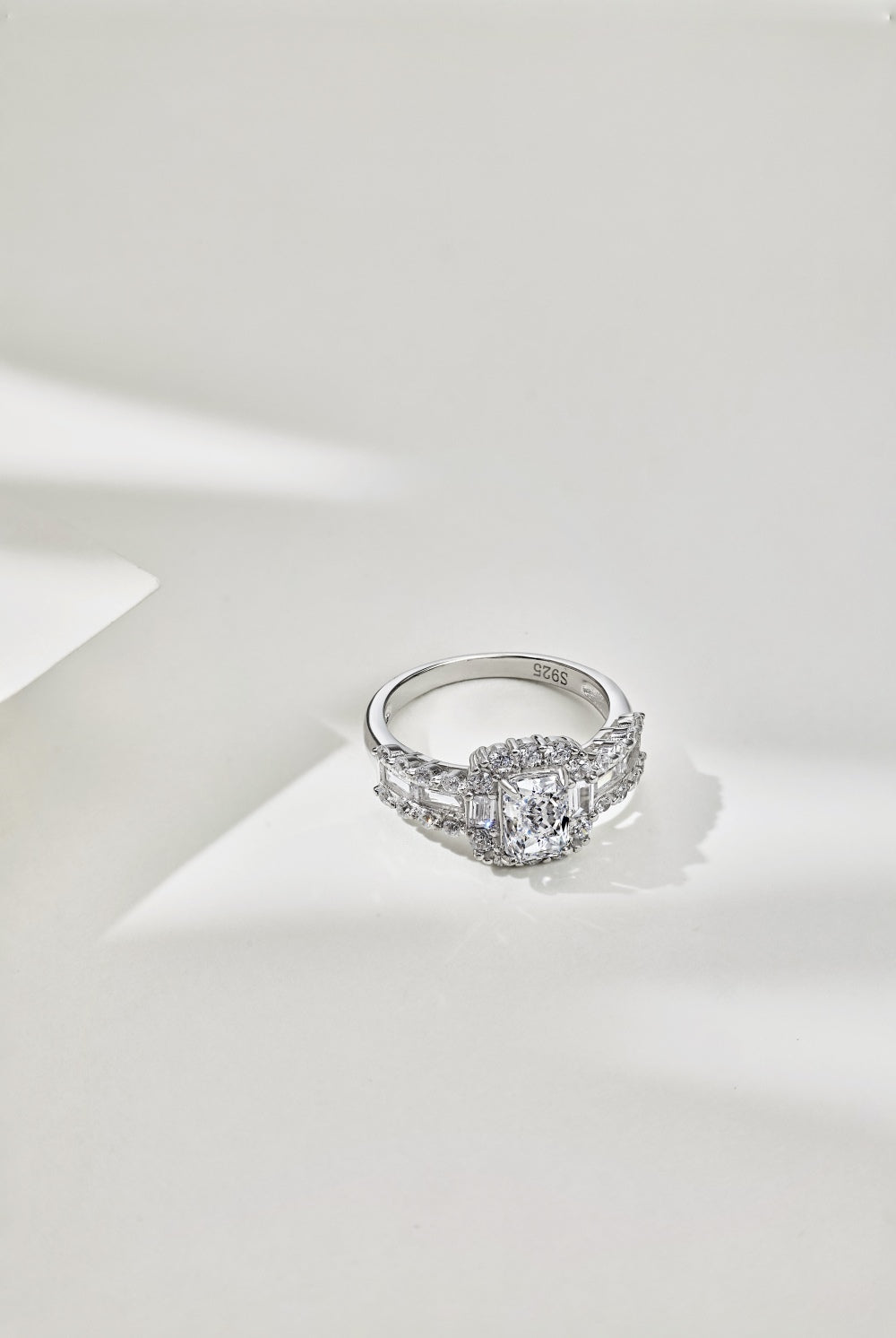 Royal Diamond Ring