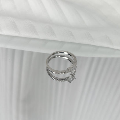 Classic Round Diamond Engagement Ring