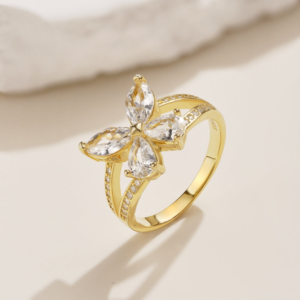 Floral Design Ring - Gold