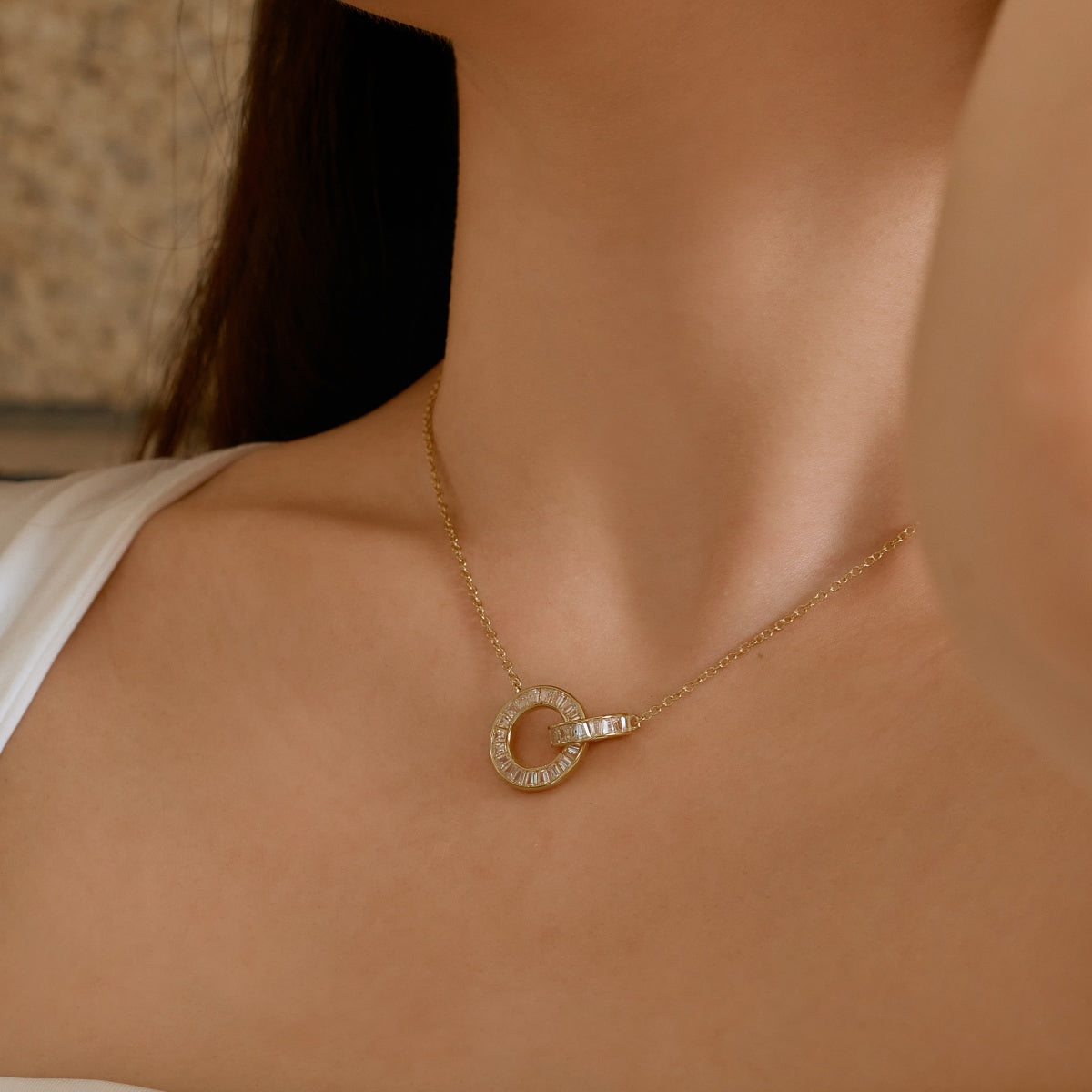 Gold Interlocking Circles Necklace