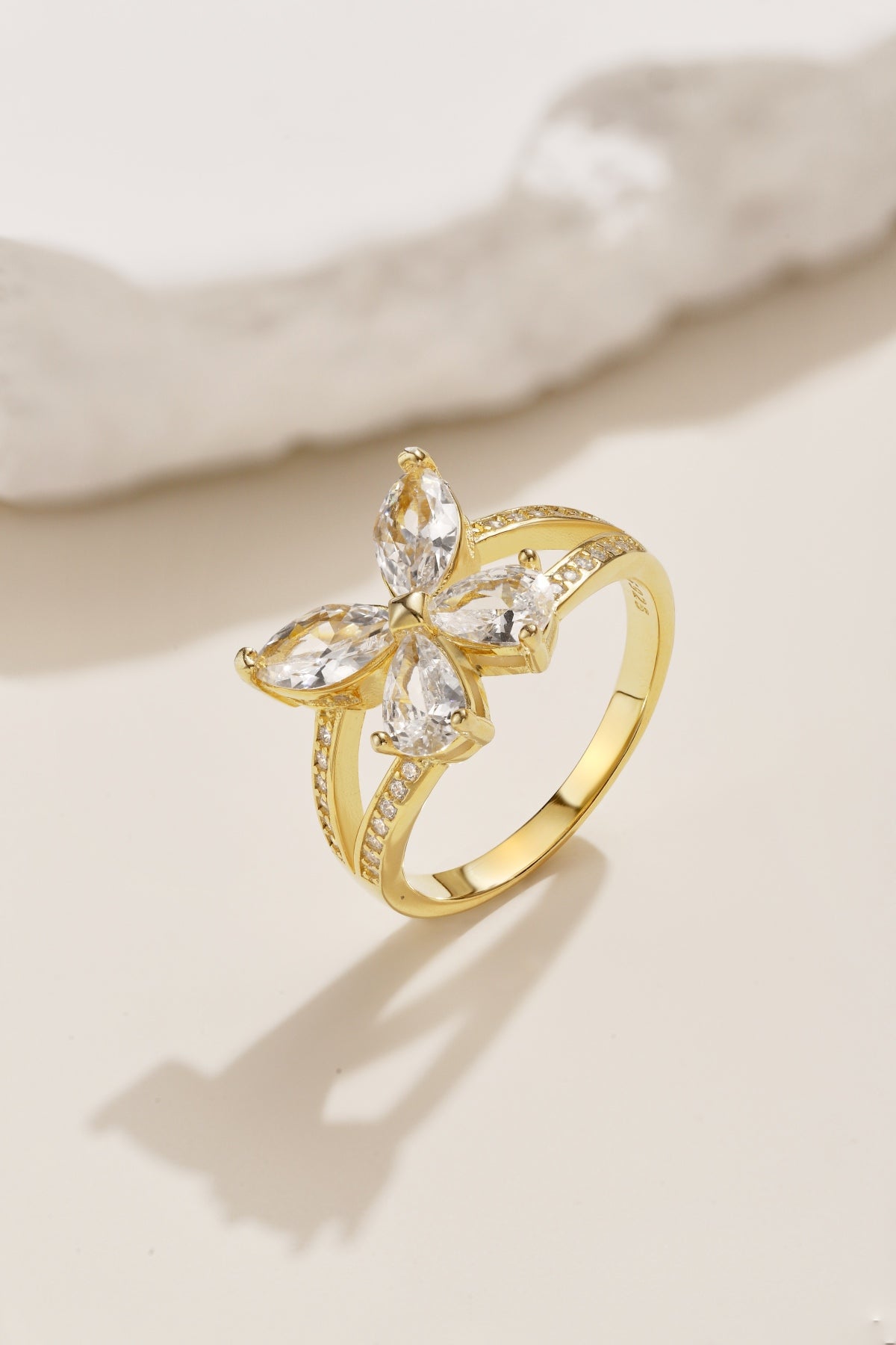 Floral Design Ring - Gold