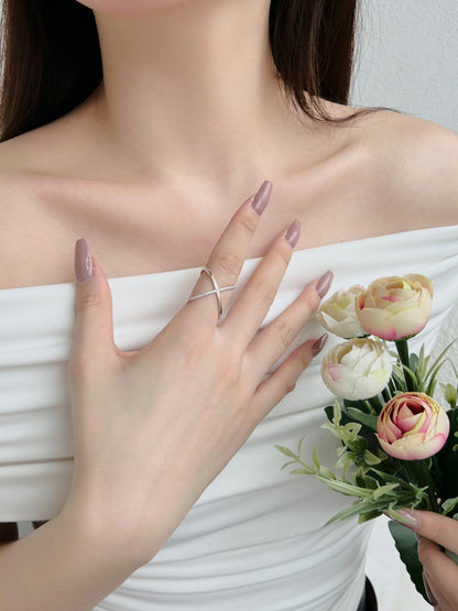 Criss-Cross Ring