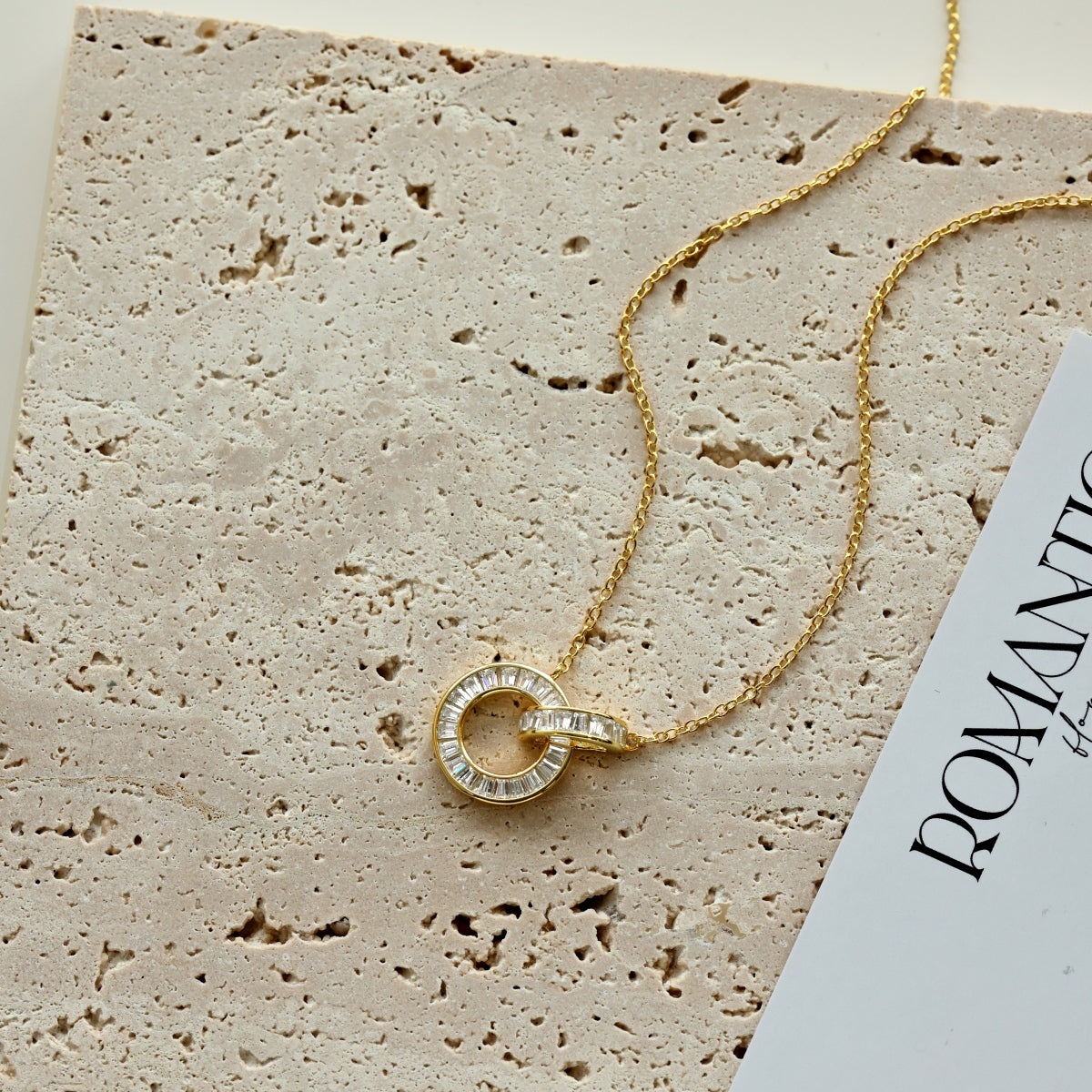 Gold Interlocking Circles Necklace