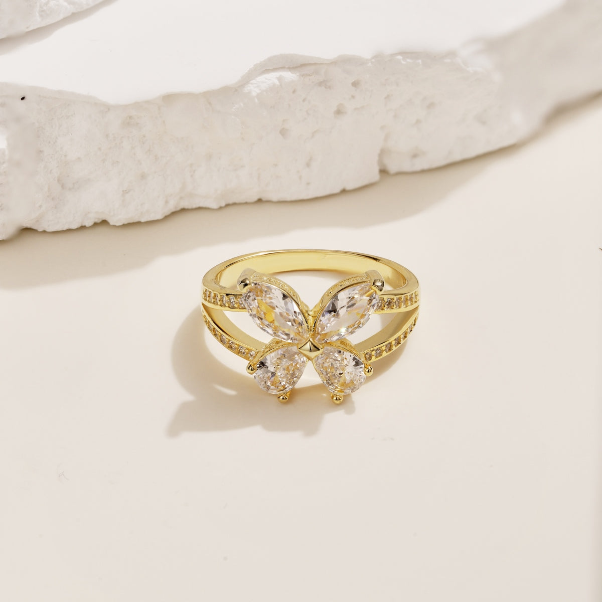 Floral Design Ring - Gold