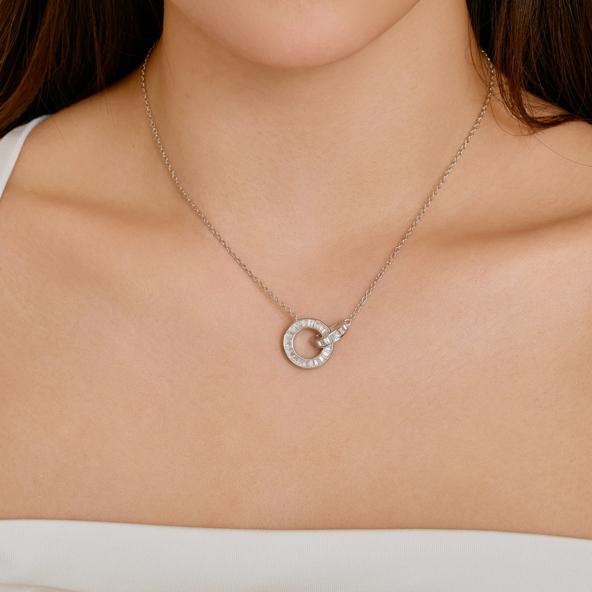 Silver Interlocking Circles Necklace